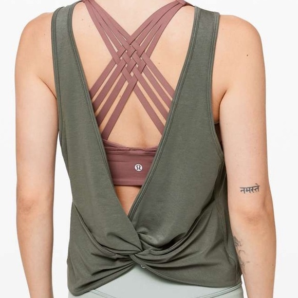 lululemon athletica Tops - Lululemon Twist It Tank Grey Sage size 8